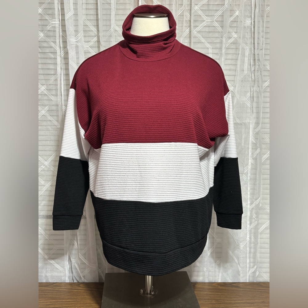 Lane Bryant 18/20 Colorblock Turtleneck Sweater - Red, White, Black 28”L 27” p2p